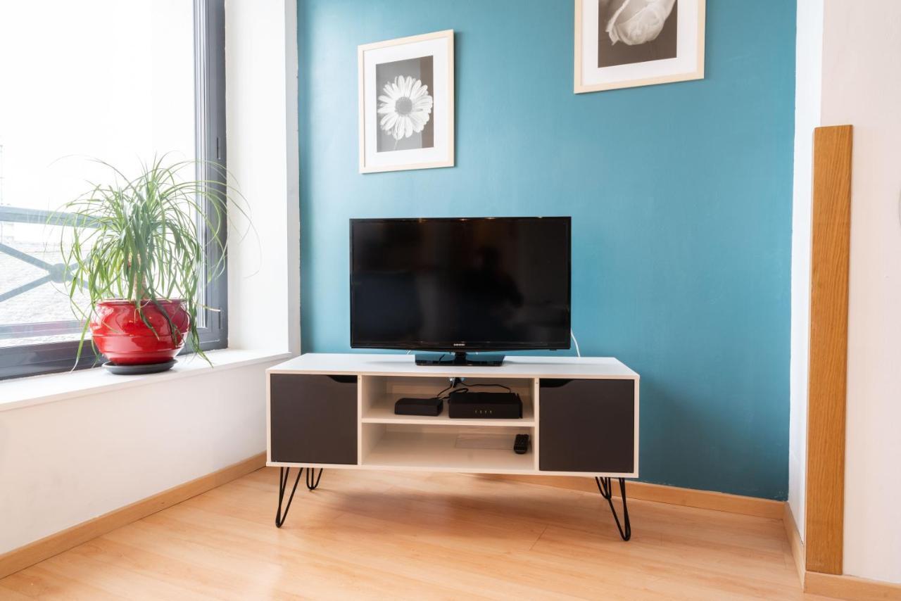 Appartement Rien Que Pour Vous Proche Centre Ville ลาวาล ภายนอก รูปภาพ
