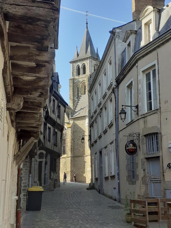 Appartement Rien Que Pour Vous Proche Centre Ville ลาวาล ภายนอก รูปภาพ